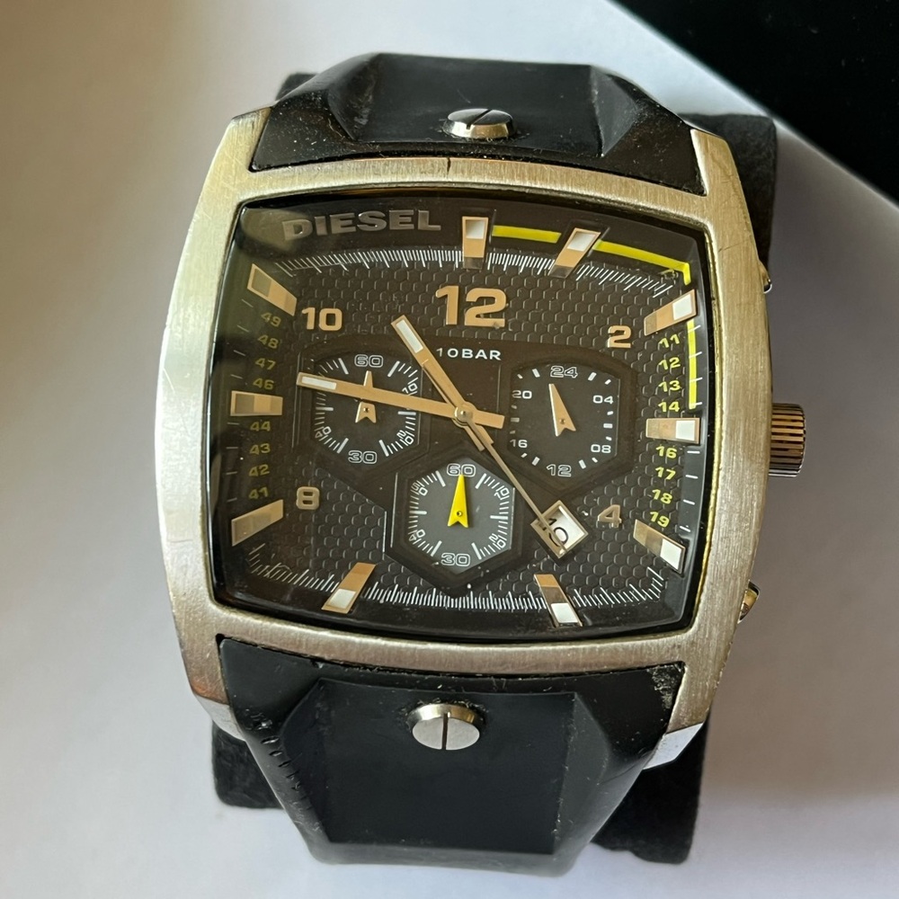 Diesel Black & Yellow Men's Chronograph 10 Bar Watch Water Resistant Stainless